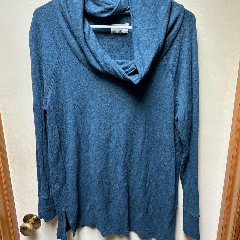 VGUC Lou & Grey Cowl Neck Sweater szL
